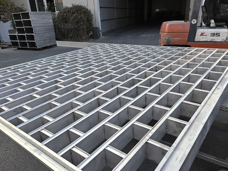 商业建筑楼镂空雕刻铝板